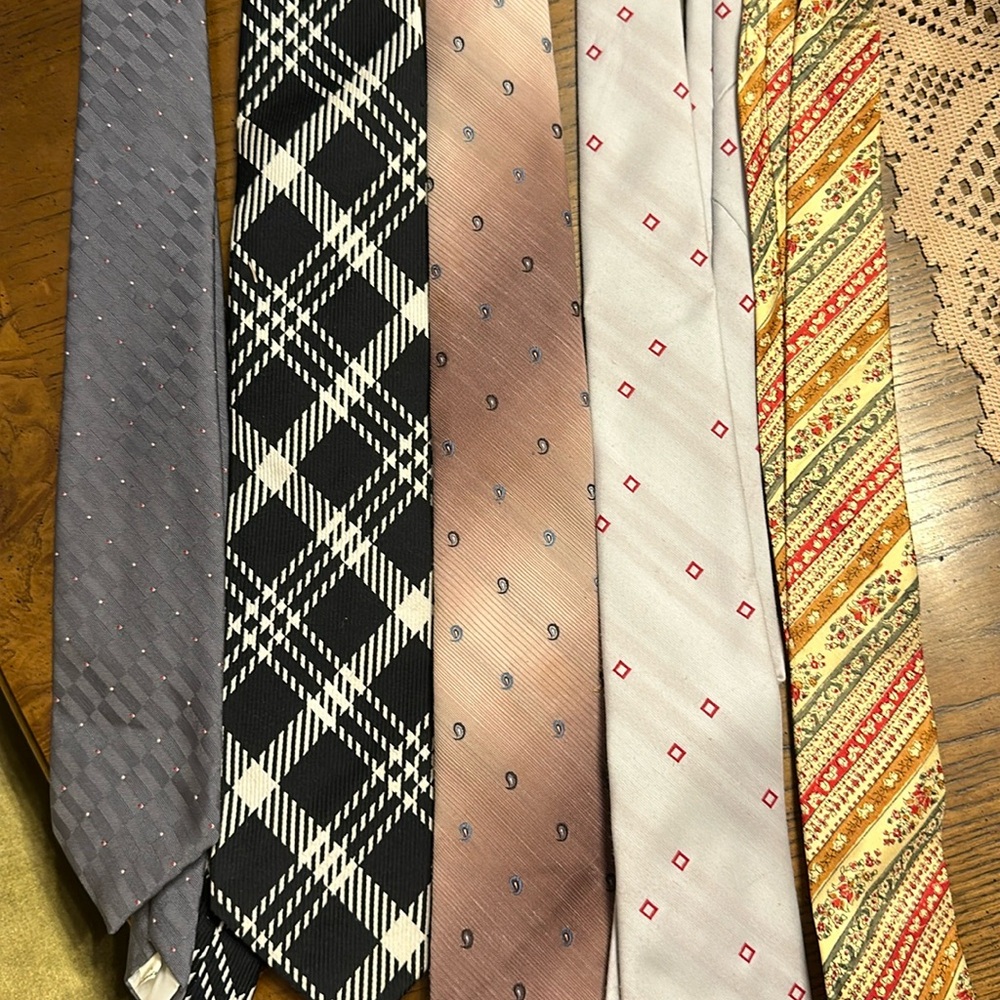 Set of 5 vintage ties